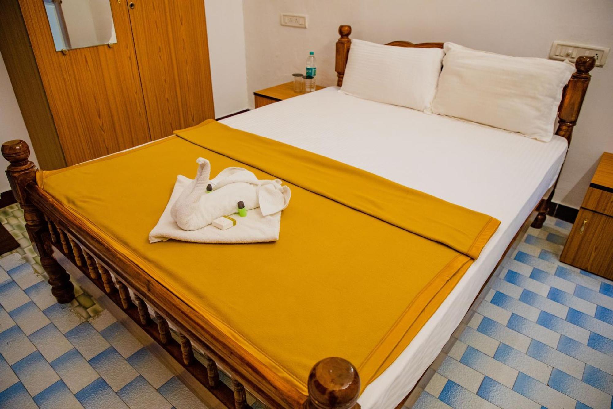 Maison Blanche Near Rock Beach Hotel Pondicherry Exterior foto