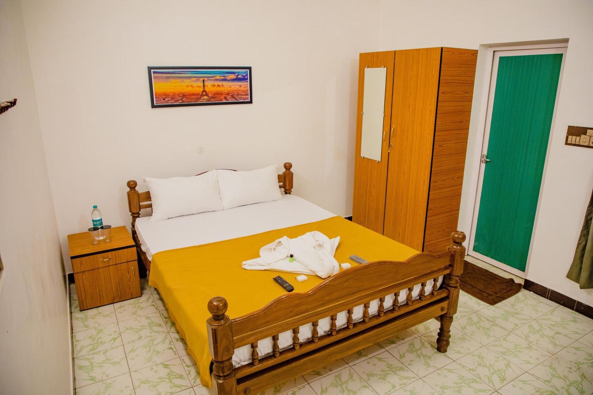 Maison Blanche Near Rock Beach Hotel Pondicherry Exterior foto