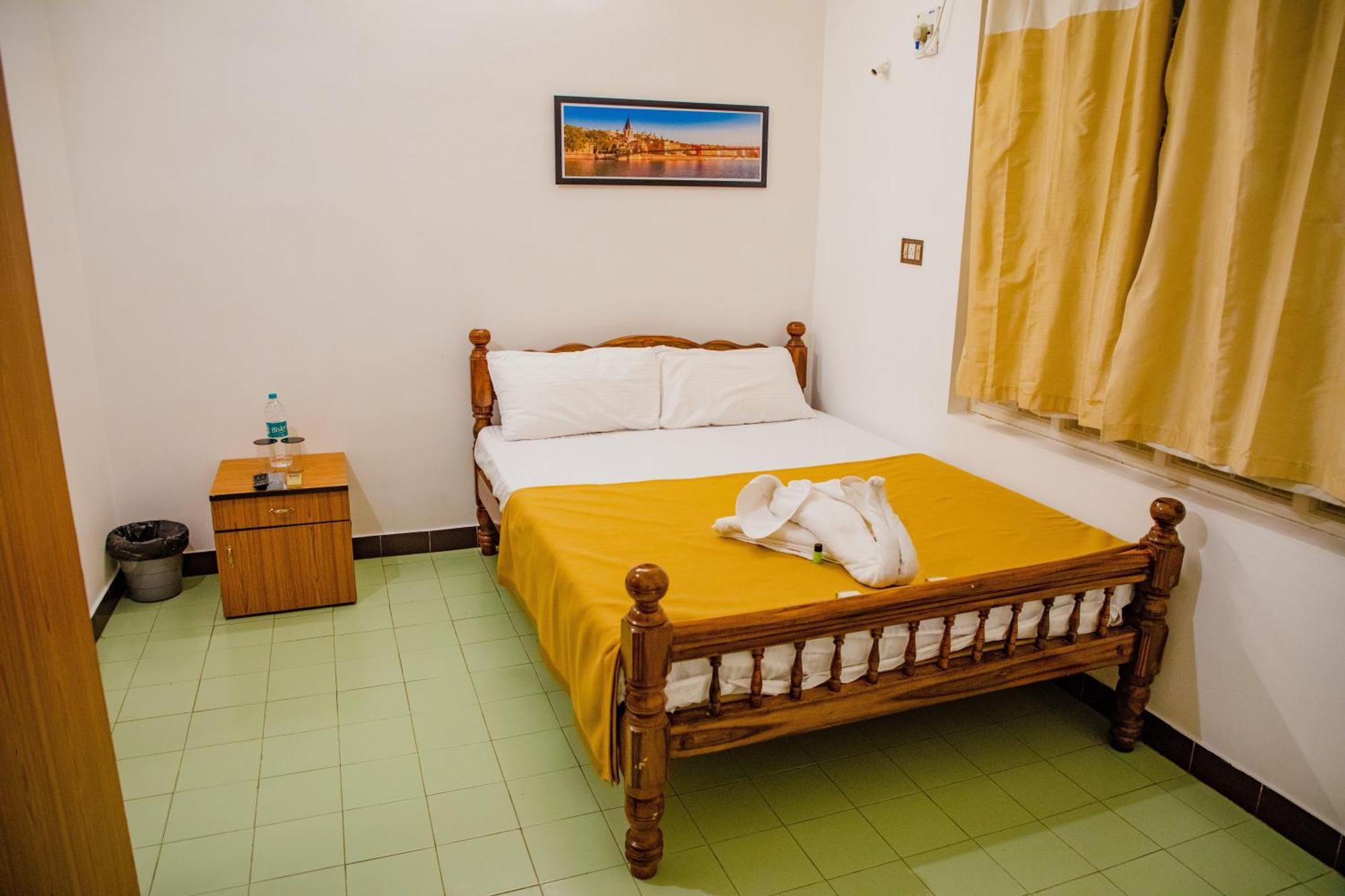 Maison Blanche Near Rock Beach Hotel Pondicherry Exterior foto