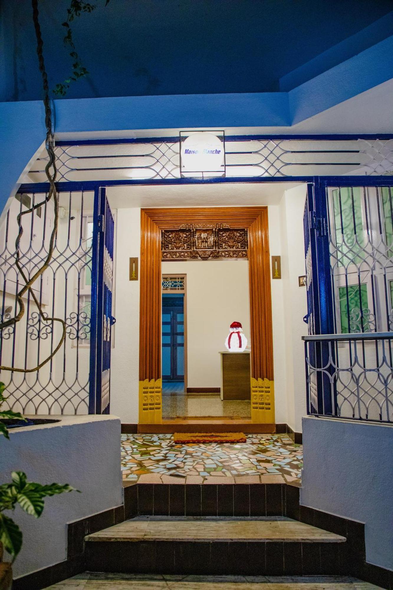Maison Blanche Near Rock Beach Hotel Pondicherry Exterior foto
